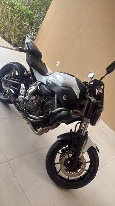 YAMAHA MT-07 